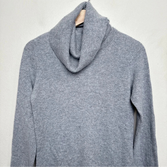 Michael Michael Kors Womens Small Turtle Neck Cashmere Grey Sweater - Picture 4 of 15